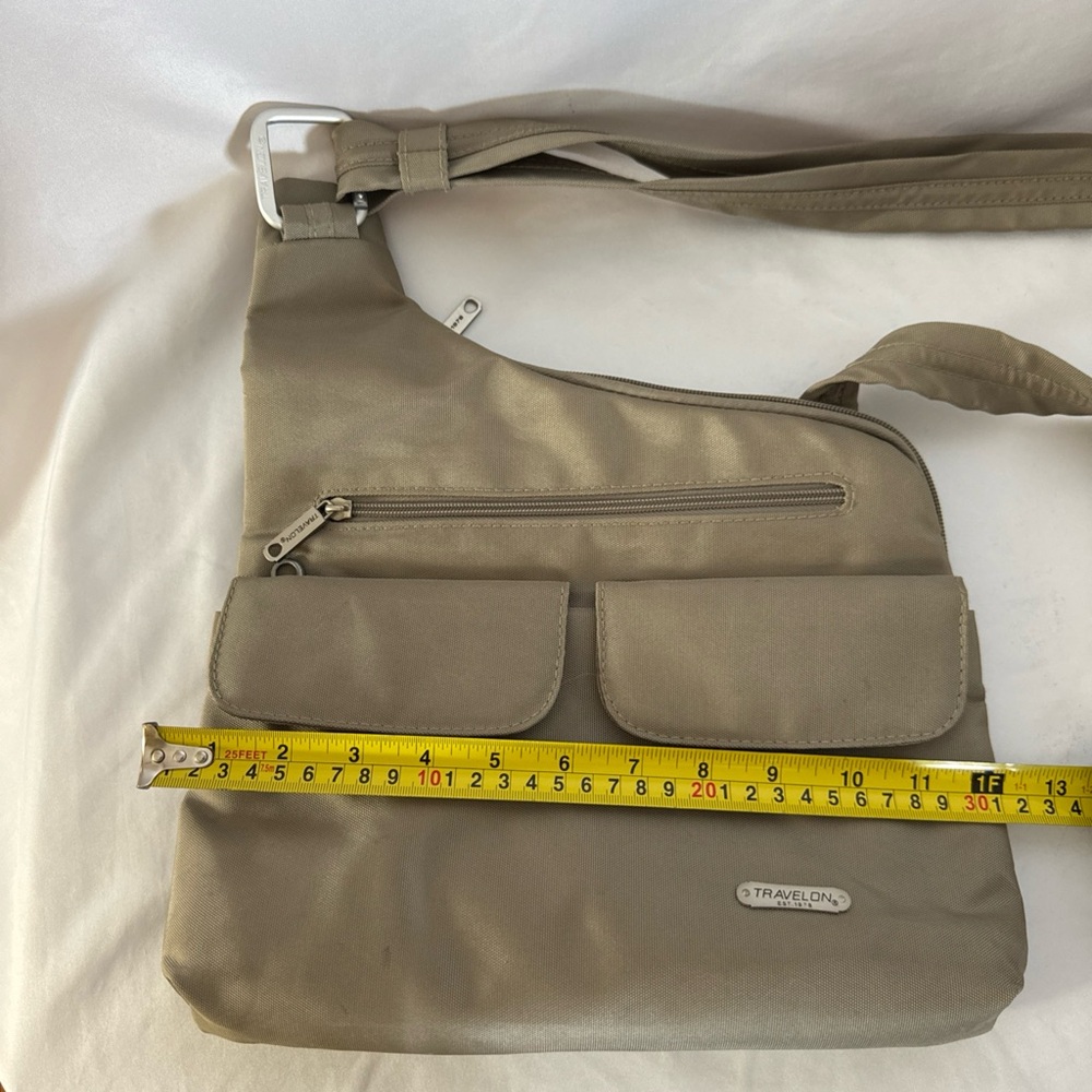 TRAVELON Anti Theft Classic Crossbody Bag In Nutmeg Rock With Adjustable Strap - Picture 10 of 11